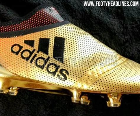 pokal goldener fußballschuhe von adidas|Goldene Fußballschuhe .